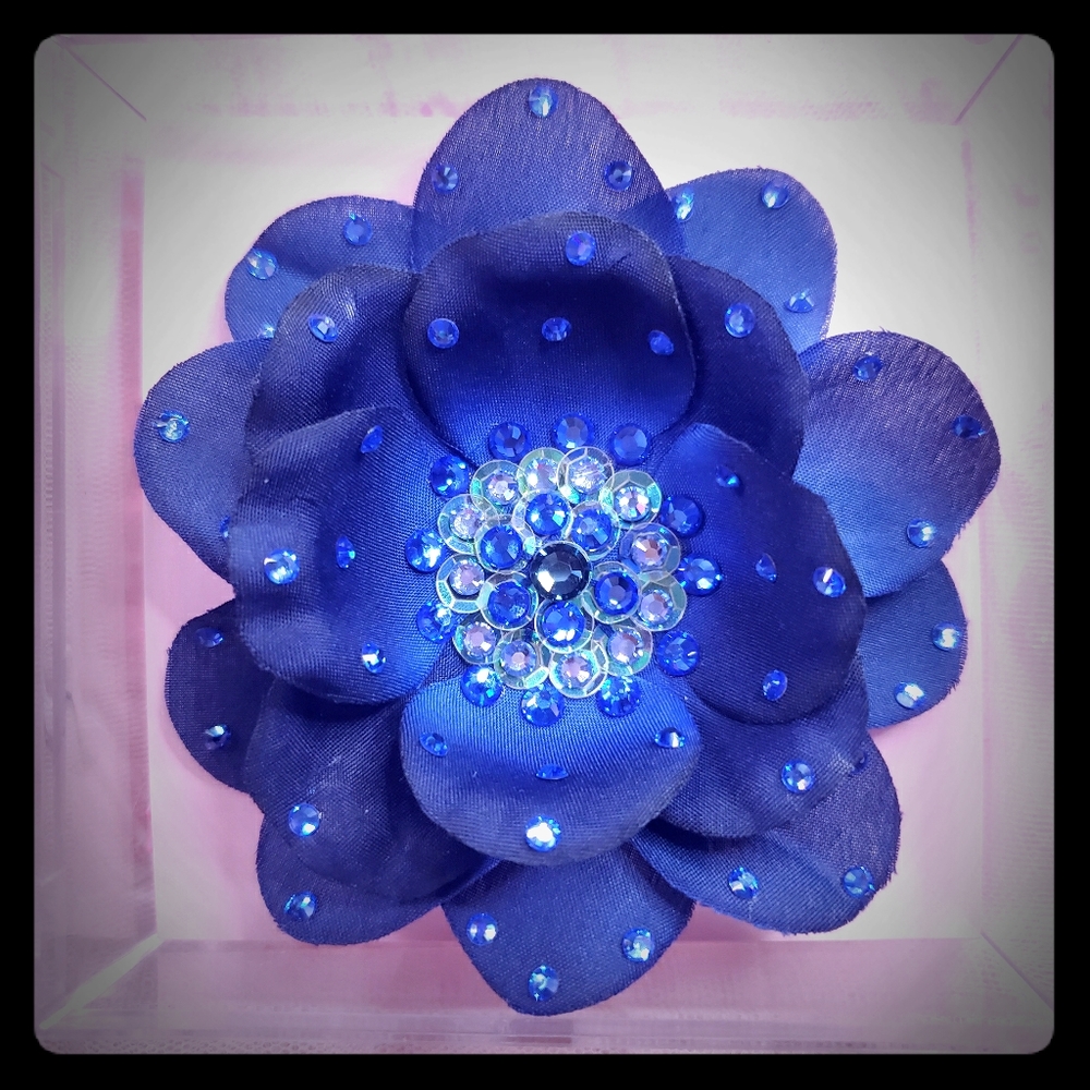 Tarina Tarantino Blue Bling Flower Hair Clip